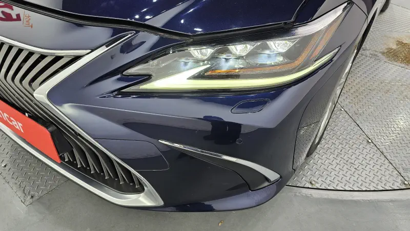 Lexus ES300h