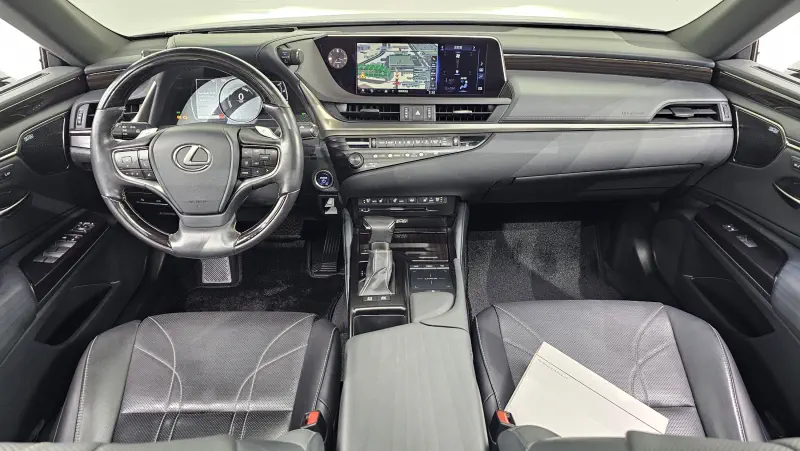 Lexus ES300h