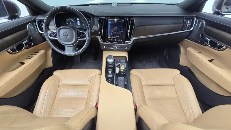 Volvo S90