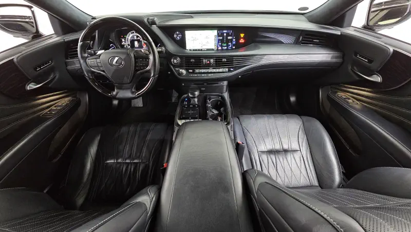 Lexus LS