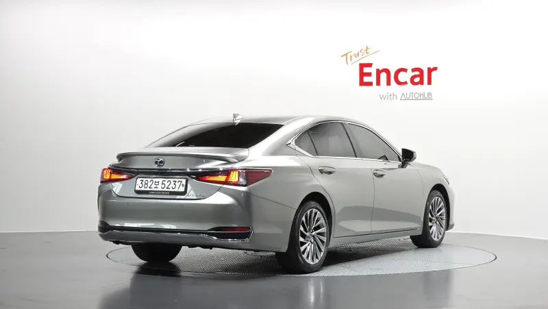 Lexus ES300h