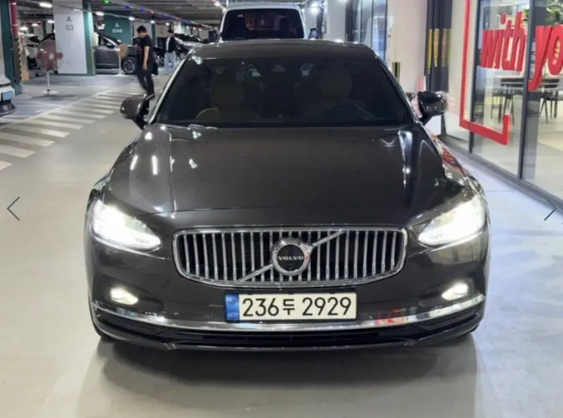 Volvo S90