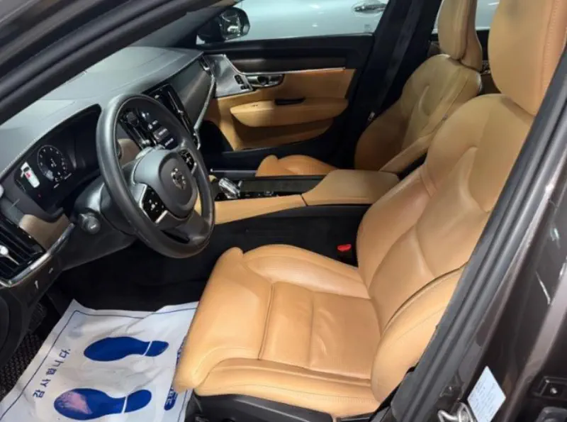 Volvo S90