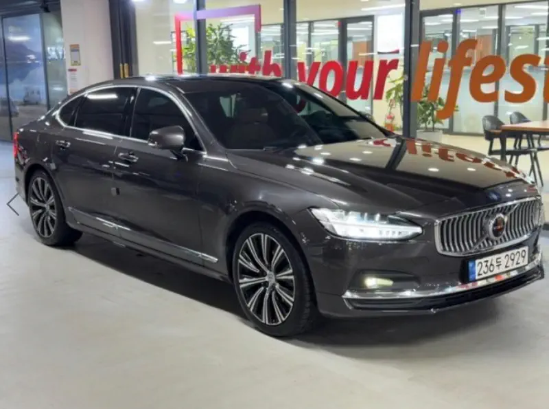 Volvo S90