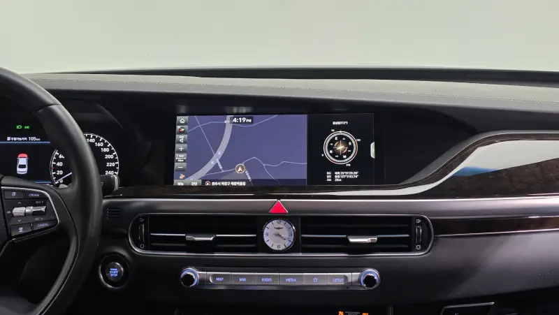Genesis G90