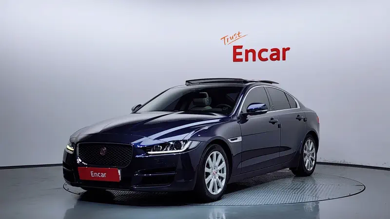 Jaguar XE