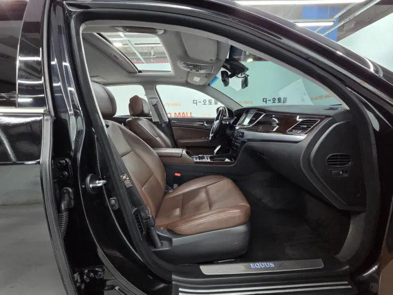 Hyundai Equus