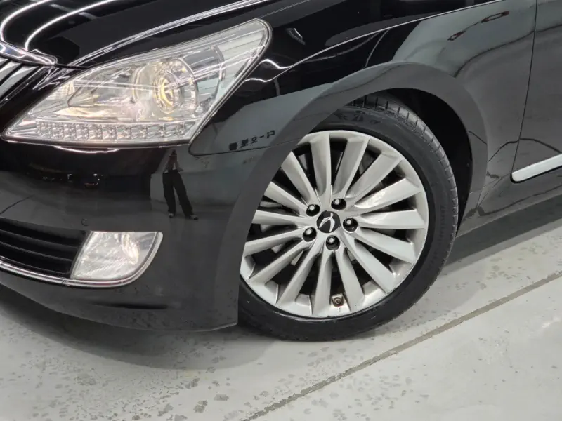 Hyundai Equus