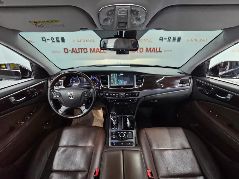 Hyundai Equus