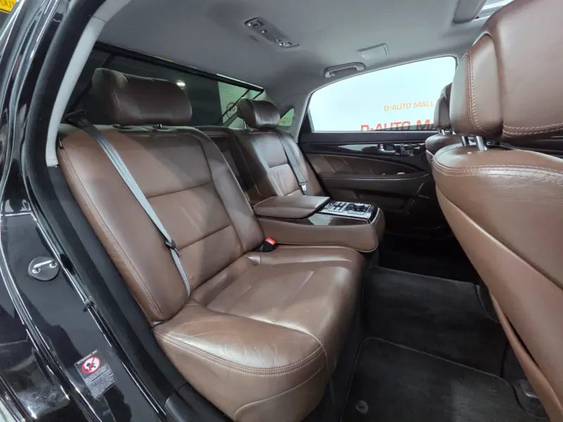 Hyundai Equus