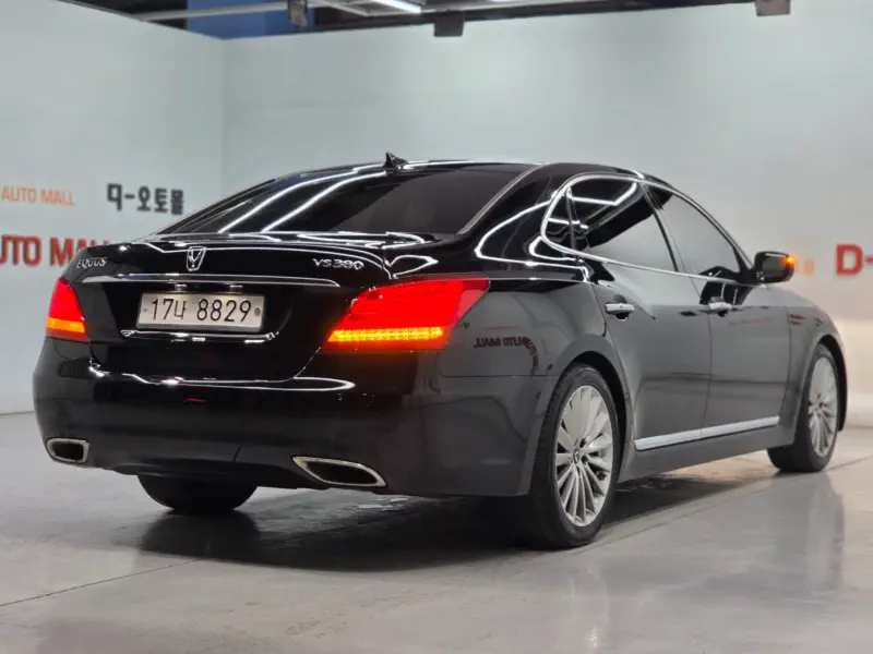Hyundai Equus