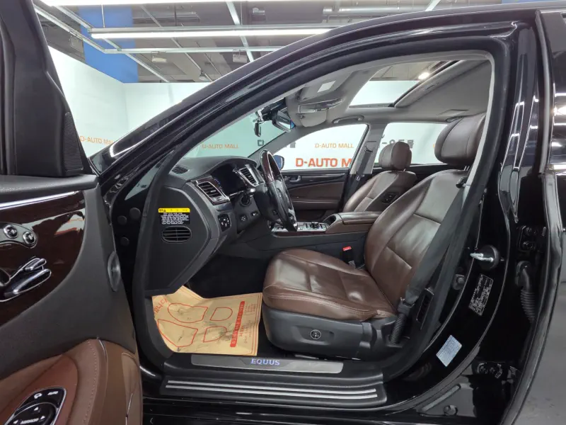 Hyundai Equus