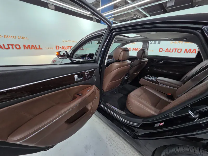 Hyundai Equus