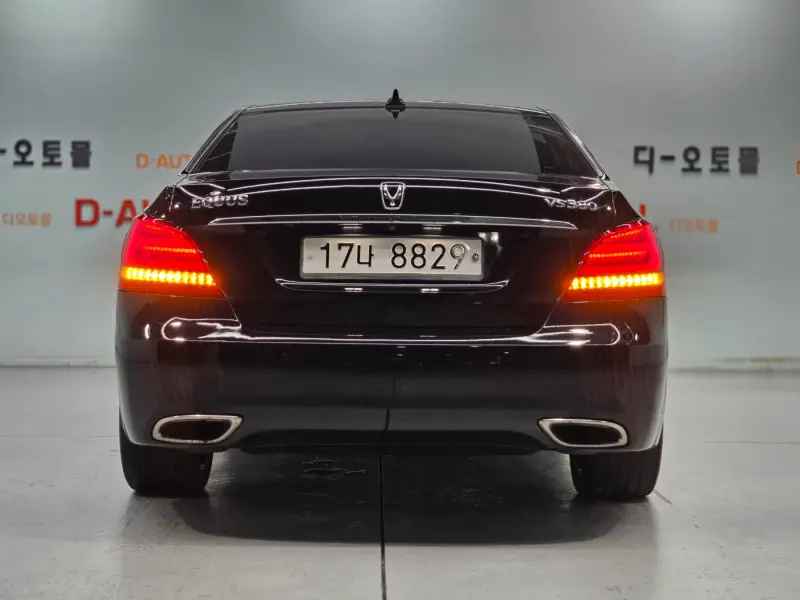 Hyundai Equus