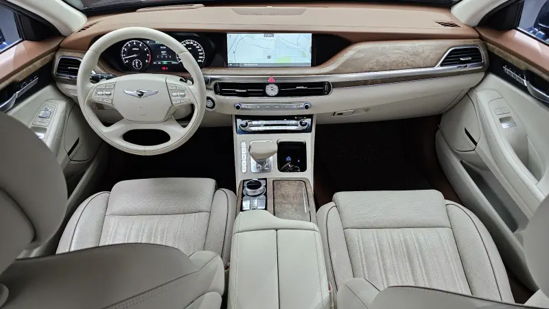 Genesis G90