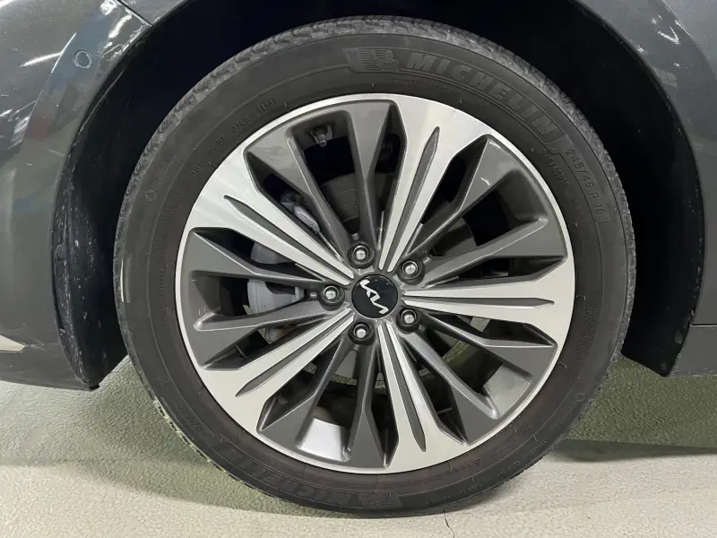 Kia K8