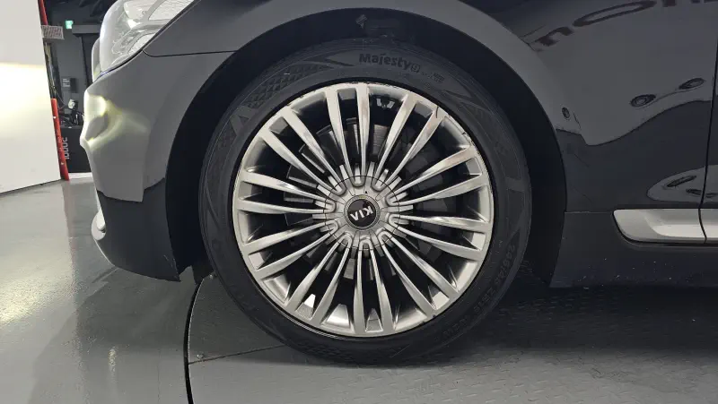 Kia K9