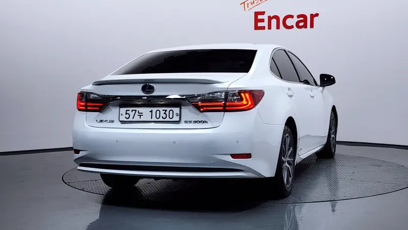Lexus ES300h