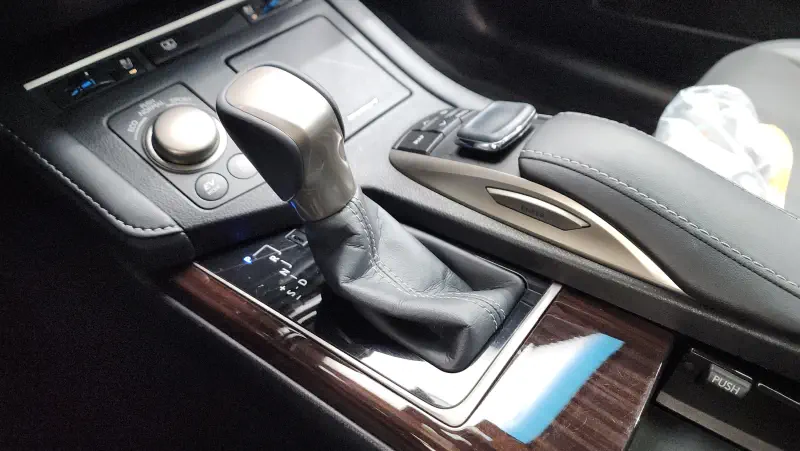 Lexus ES300h