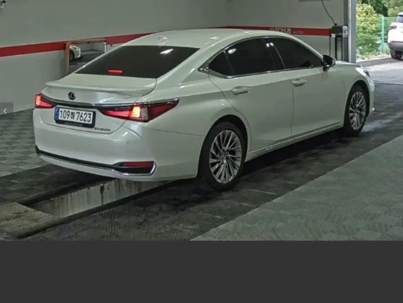 Lexus ES300h