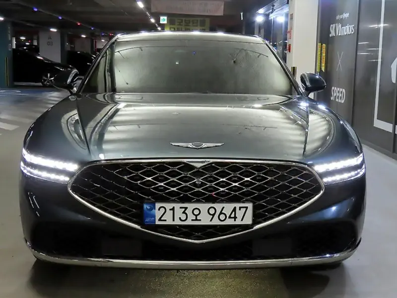 Genesis G90