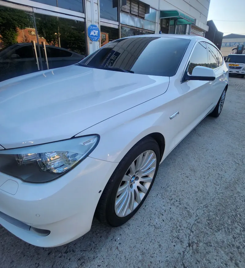BMW 5-Series Gran Turismo