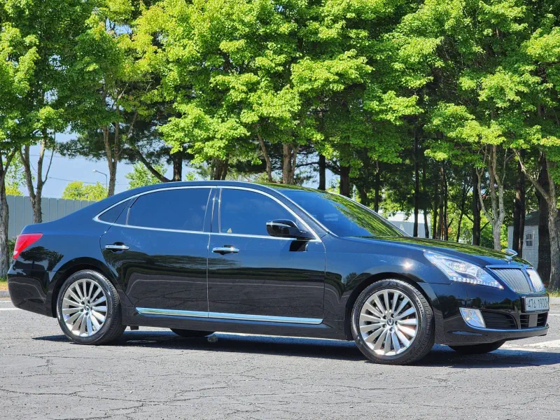 Hyundai Equus