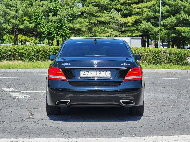 Hyundai Equus