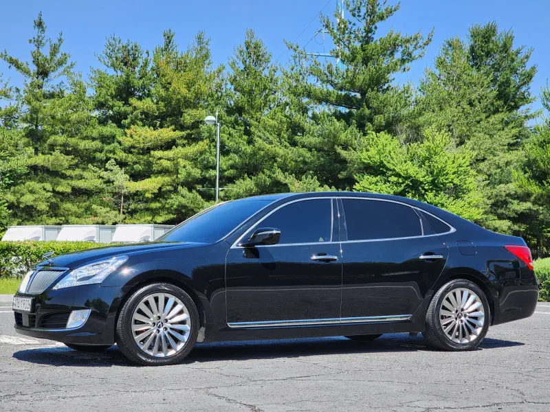 Hyundai Equus