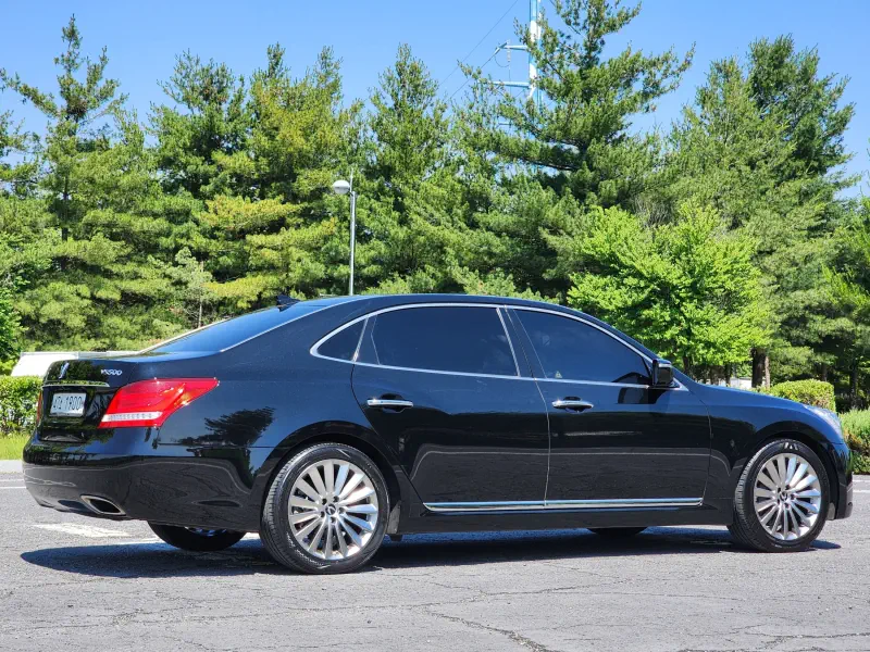 Hyundai Equus