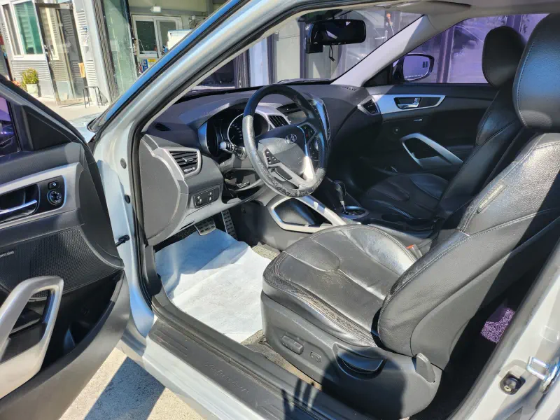 Hyundai Veloster