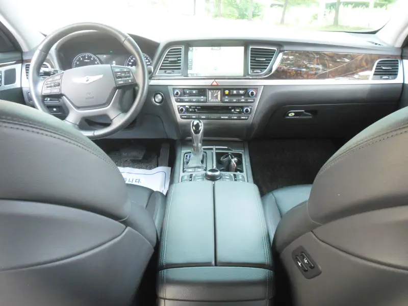 Hyundai Genesis