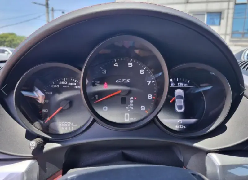 Porsche Cayman