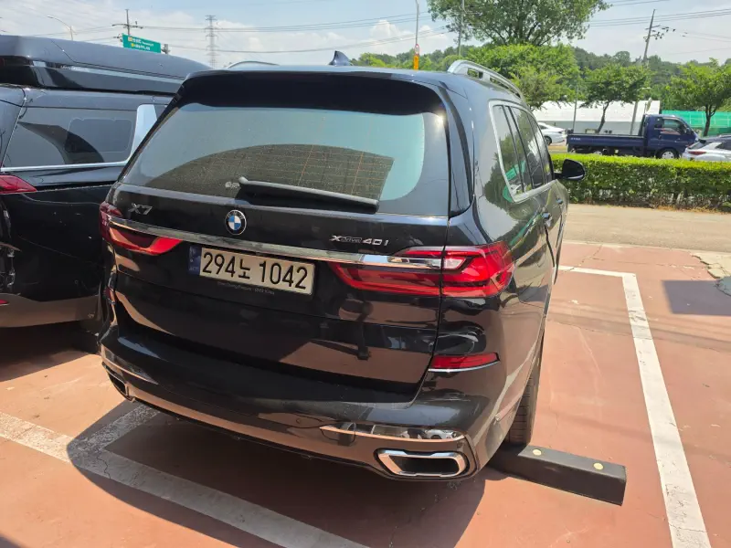 BMW X7