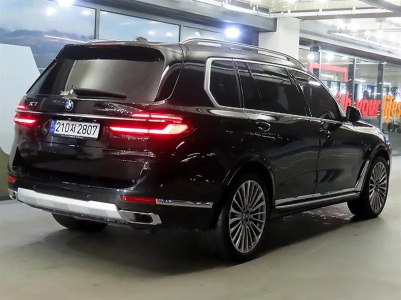 BMW X7