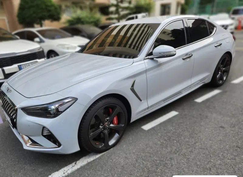 Genesis G70