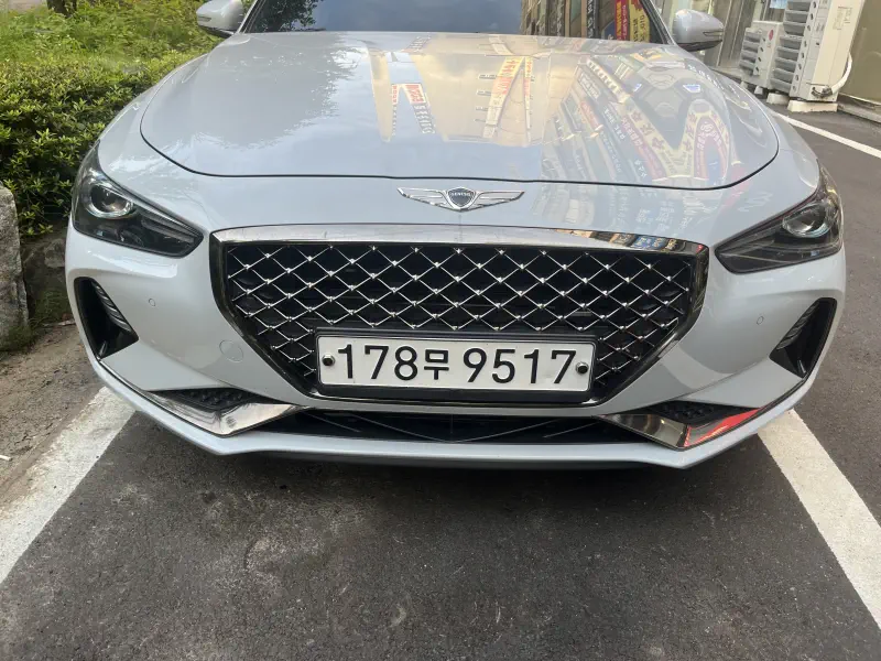 Genesis G70