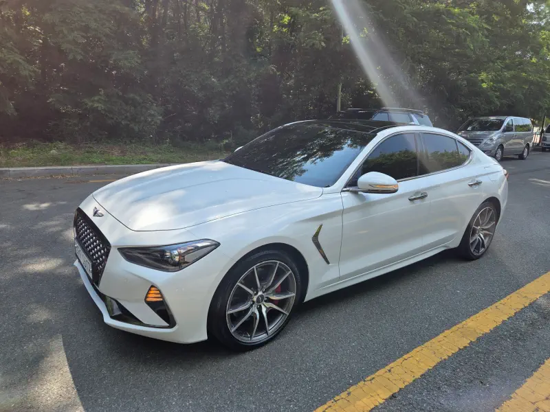 Genesis G70