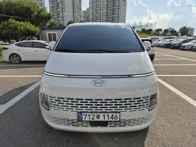 Hyundai Staria