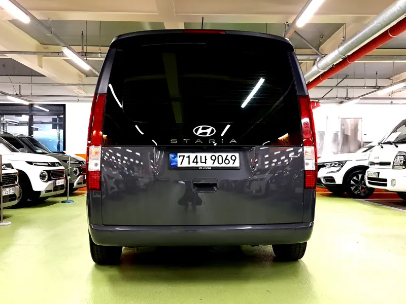 Hyundai Staria