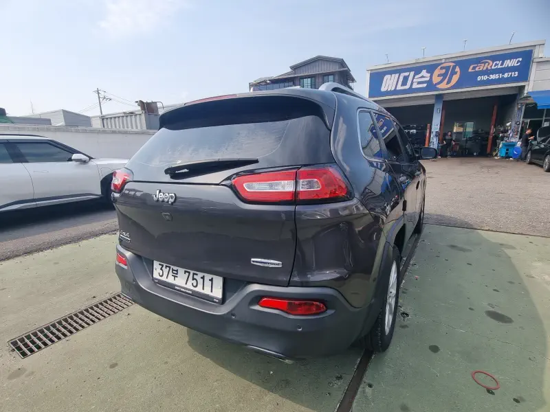 Jeep Cherokee