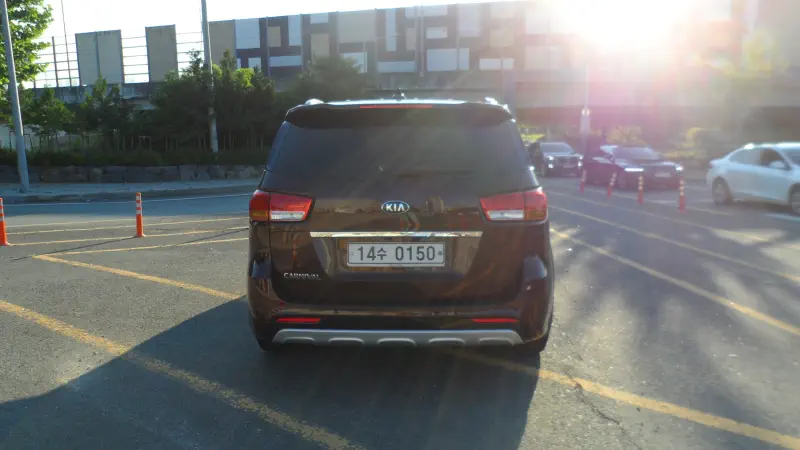 Kia Carnival