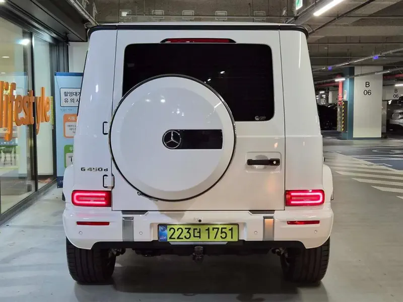 Mercedes-Benz G-Class