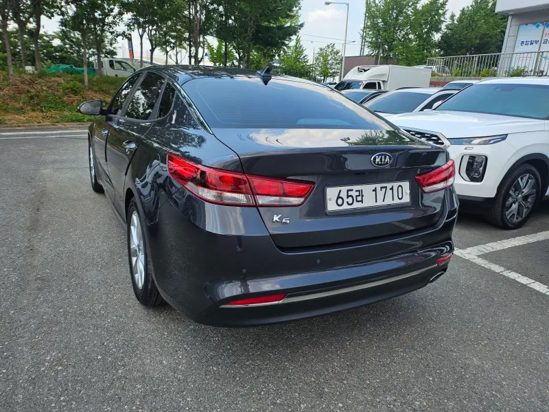Kia K5