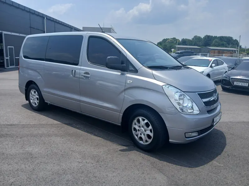 Hyundai Grand Starex