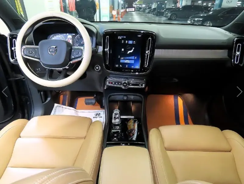 Volvo XC40