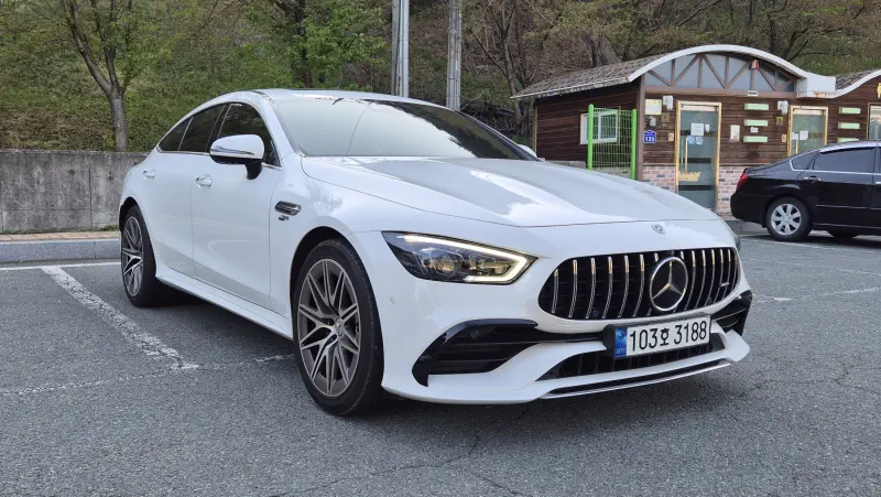 Mercedes-Benz AMG GT