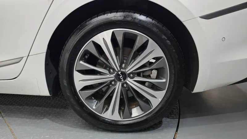 Kia K8