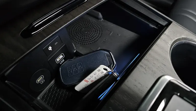 Kia K8