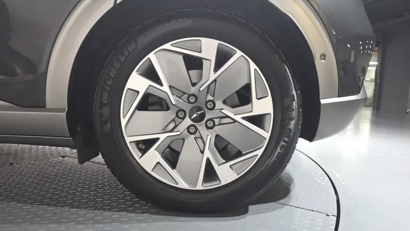 Genesis GV60